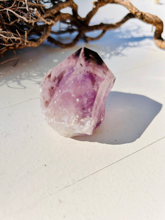 Amethyst-Spitze mit Phantom