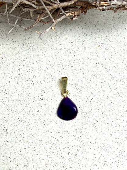 Sugilith – Anhänger