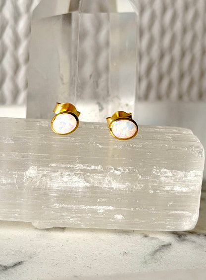 The Whisper Studs – Opal Ohrstecker