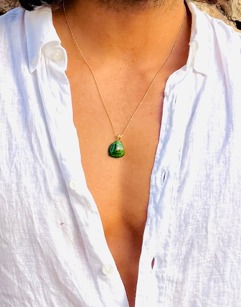 Collier pendentif en diopside chromé