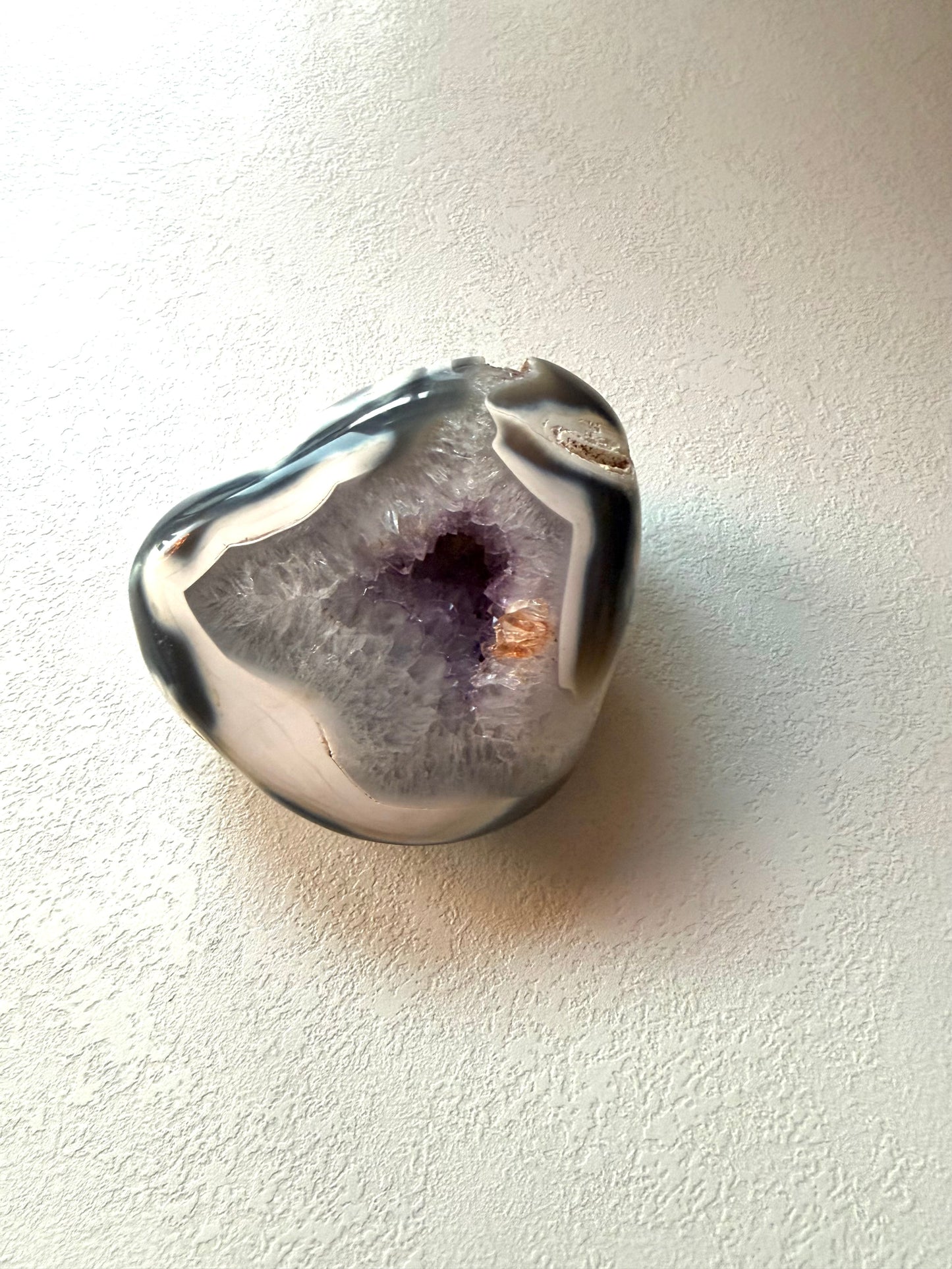 Amethyst in Chalcedon – Freeform Deko-Unikat