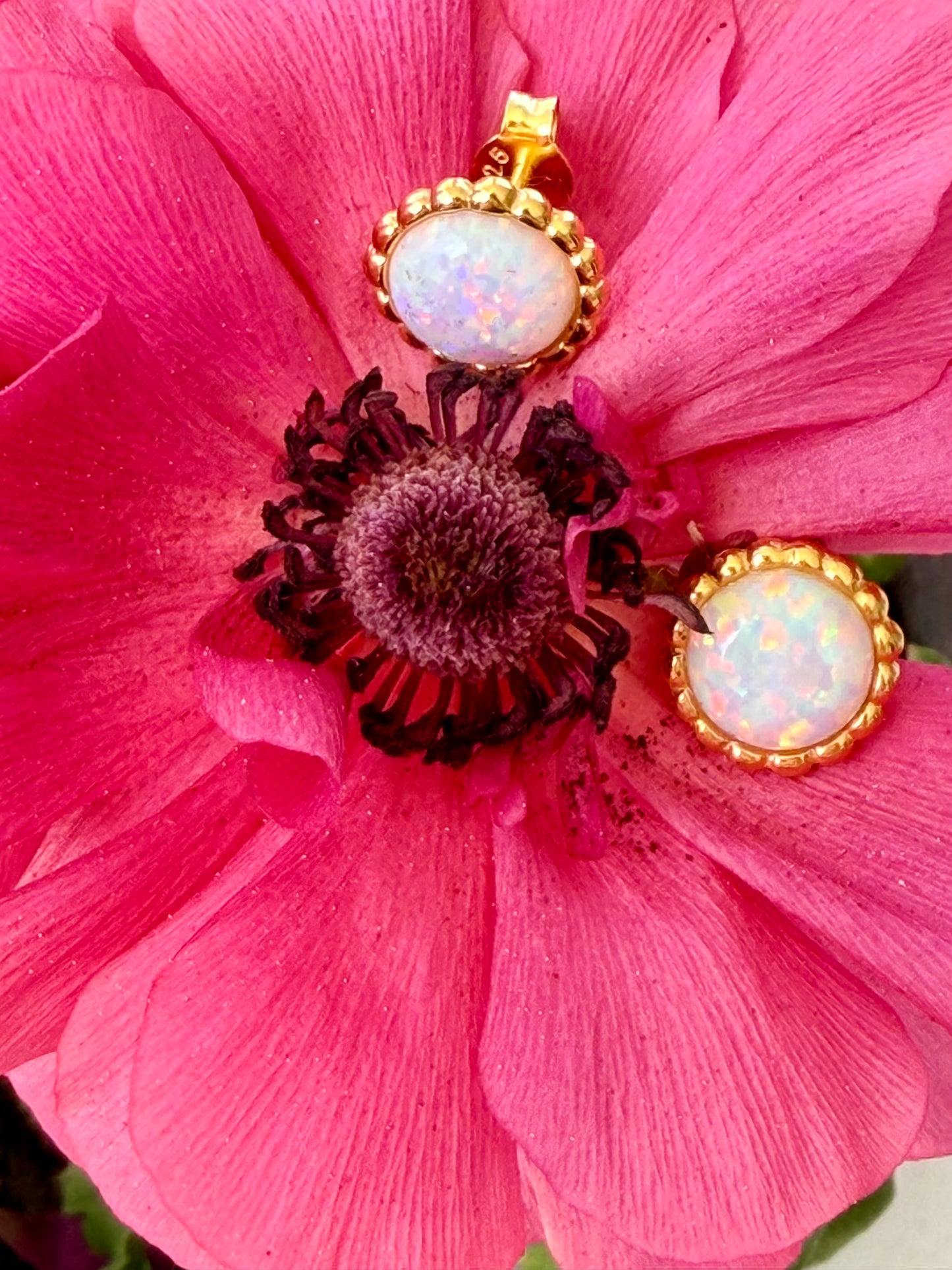 Queen Muse – Opal Ohrstecker