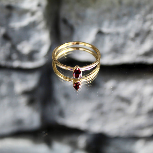 Granat Ring