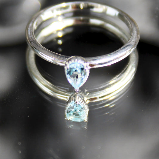 Topas Teardrop Ring