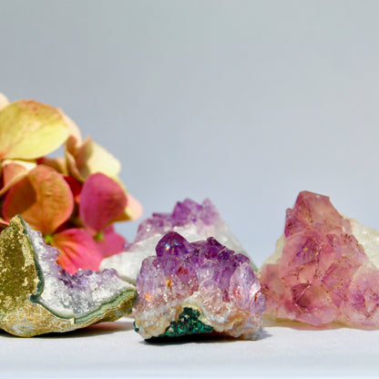 Petite pièce d'améthyste druzy