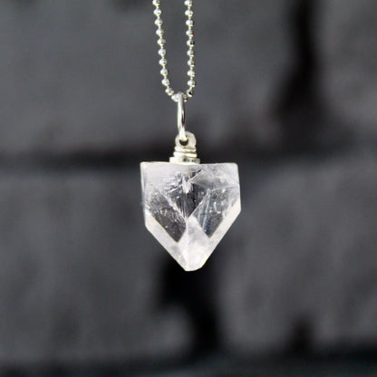 Apophyllit Spitze - Ketten Anhänger