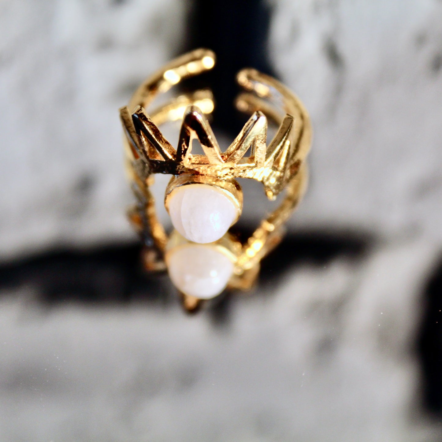 Bague - Pierre de lune arc-en-ciel d'Isis | Onyx | Cornaline | Améthyste