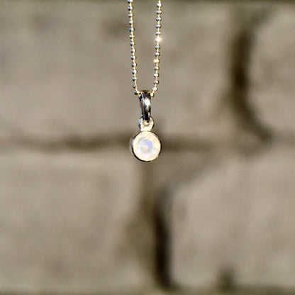 Pendentif pierre de lune arc-en-ciel | Argent 925 | Plaqué or 24 carats