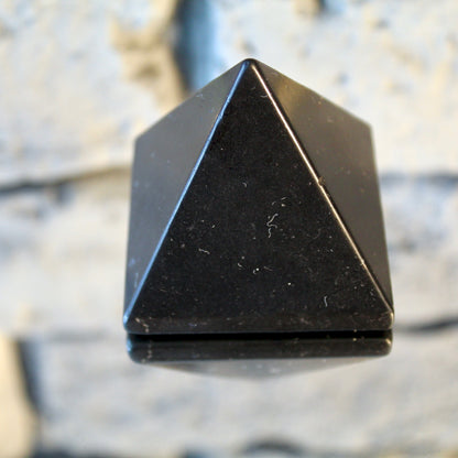 Schungit Pyramide