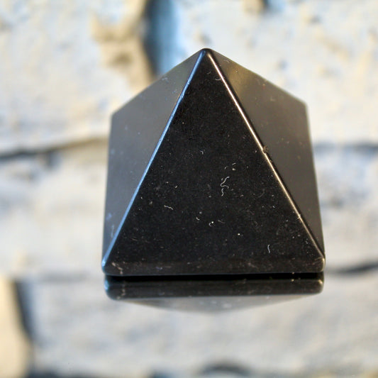 Pyramide de shungite